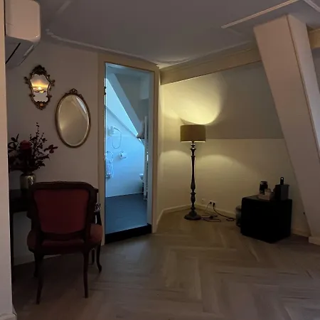 De Gulden Waagen Hotel 4*