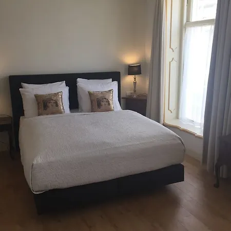 Hotel De Gulden Waagen 4*
